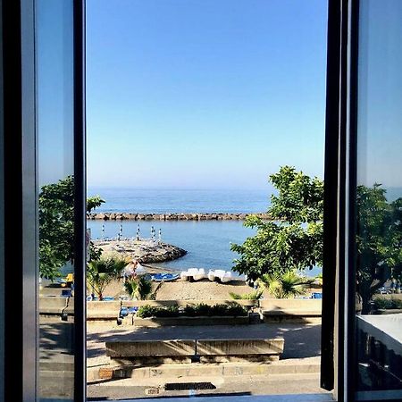 Casa Del Cardinale Apartman Santo Stefano al Mare Kültér fotó