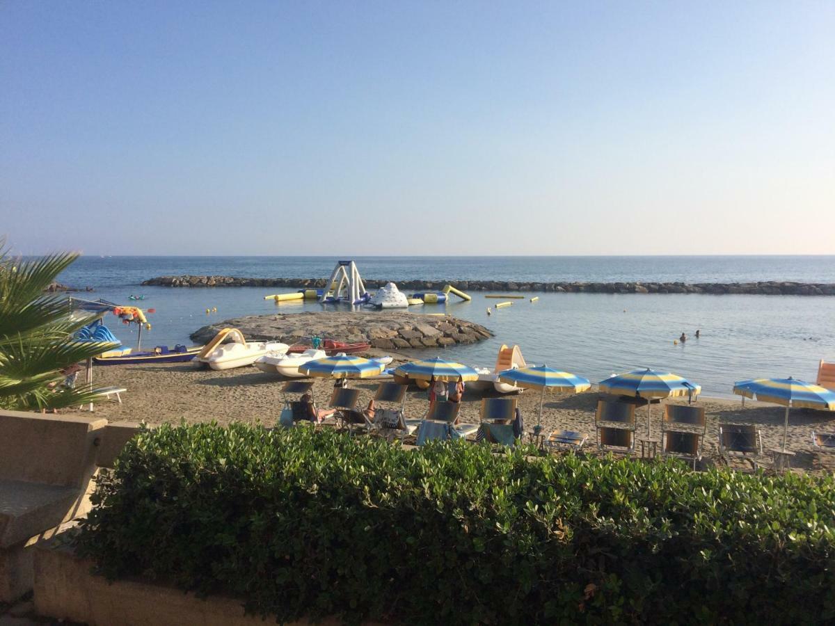 Casa Del Cardinale Apartman Santo Stefano al Mare Kültér fotó